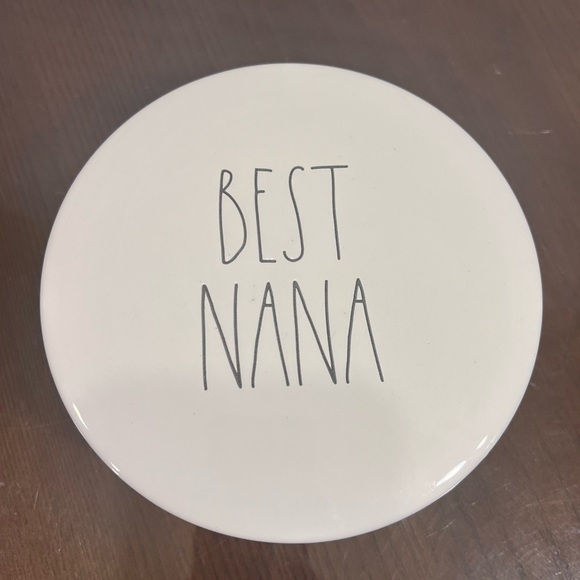 RAE DUNN COLLECTIBLE CERAMICS Trinket Tray “Best Nana” embossed! Great gift NWOT - Picture 4 of 7